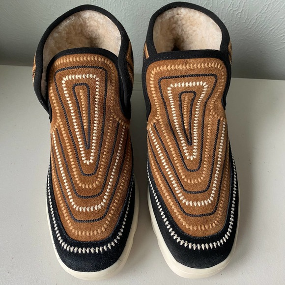 NEW Bernardo Drea Embroidered Bootie Black Brown Tobacco Suede Women's Size 7.5 - Picture 4 of 13